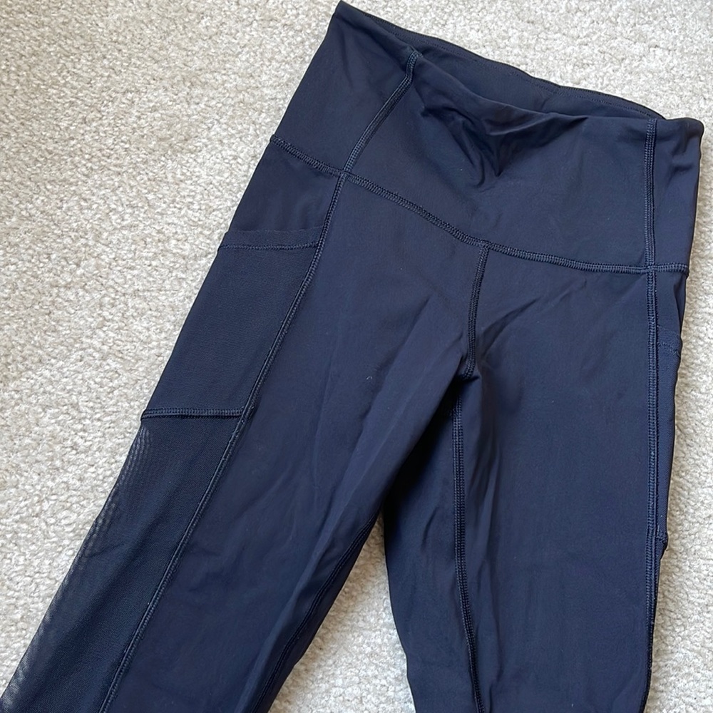 Lululemon leggings size 4